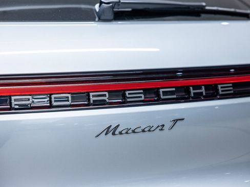 New 2026 Porsche Macan Turbo AWD/4WD image 24