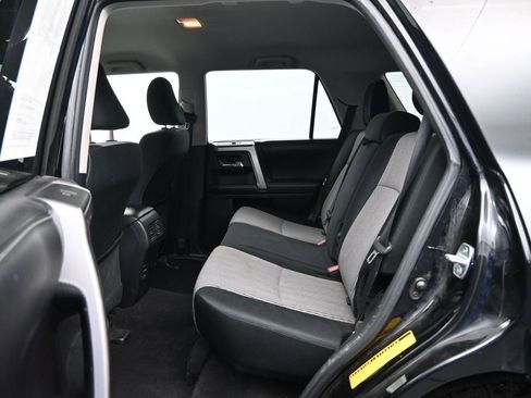 Used 2015 Toyota 4Runner SR5 AWD/4WD image 24