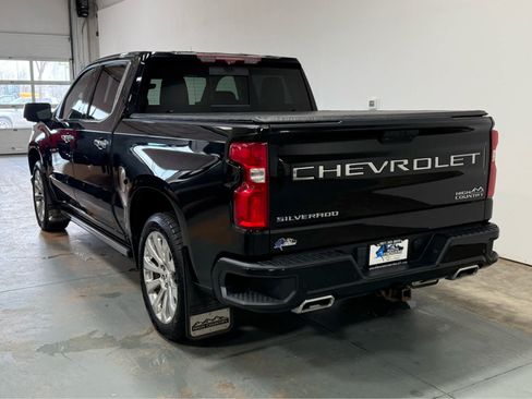 Used 2020 Chevrolet Silverado 1500 High Country w/ Technology Package AWD/4WD image 3
