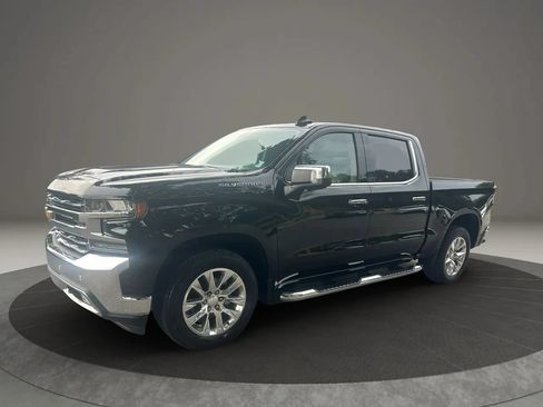 Used 2020 Chevrolet Silverado 1500 LTZ w/ LTZ Plus Package RWD image 2