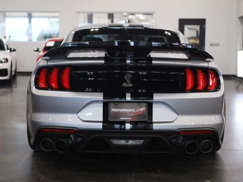 Used 2022 Ford Mustang Shelby GT500 w/ Technology Package RWD image 5
