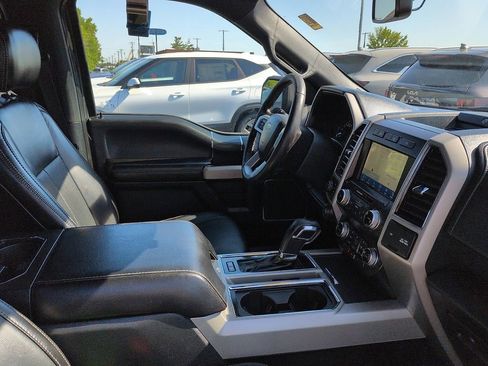 Used 2019 Ford F150 Lariat w/ Equipment Group 502A Luxury AWD/4WD image 7
