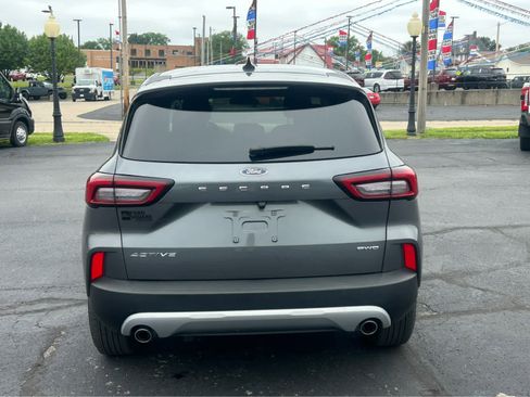 Used 2024 Ford Escape Active AWD/4WD image 5