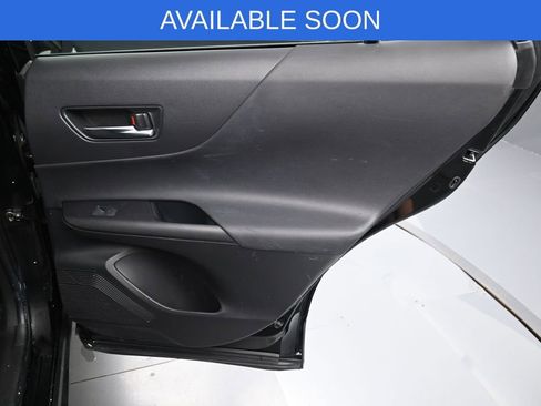 Used 2021 Toyota Venza LE w/ Carpet Mat Package (TMS) AWD/4WD image 32