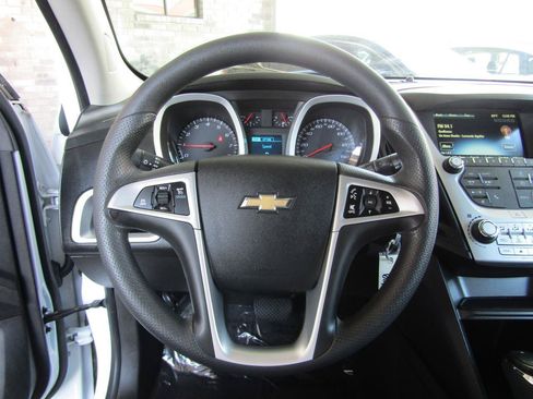 Used 2016 Chevrolet Equinox LT FWD image 13