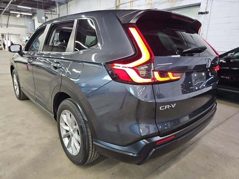 Used 2024 Honda CR-V EX image 3