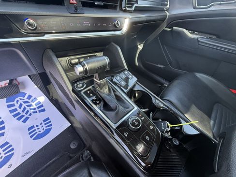 Used 2023 Kia Sportage SX image 13