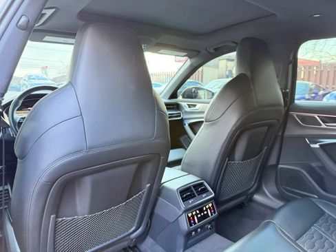 Used 2021 Audi RS 6 Avant Wagon 4D w/ Black Optic Package image 17