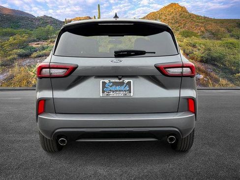 Used 2024 Ford Escape ST-Line image 5