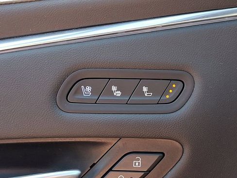 Used 2023 Cadillac Escalade ESV Premium Luxury image 29