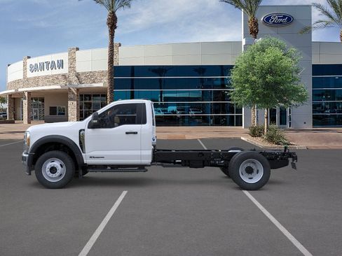 New 2025 Ford F550 4x4 Regular Cab Super Duty image 3