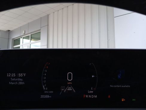 Used 2024 Cadillac XT4 Luxury w/ Cold Weather Package image 11