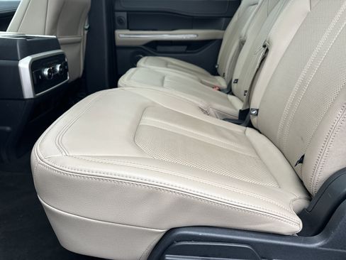 Used 2024 Ford Expedition Max Limited image 21