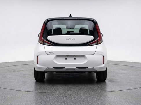 Used 2025 Kia Soul LX w/ LX Technology Package image 7