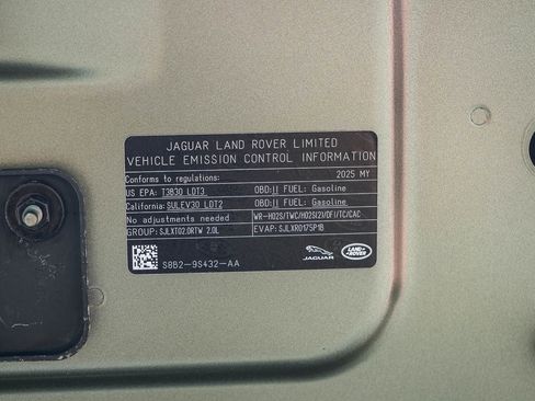Used 2025 Land Rover Defender 90 S AWD/4WD image 28