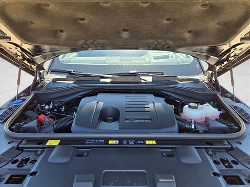 New 2026 Land Rover Range Rover Sport SE AWD/4WD image 17