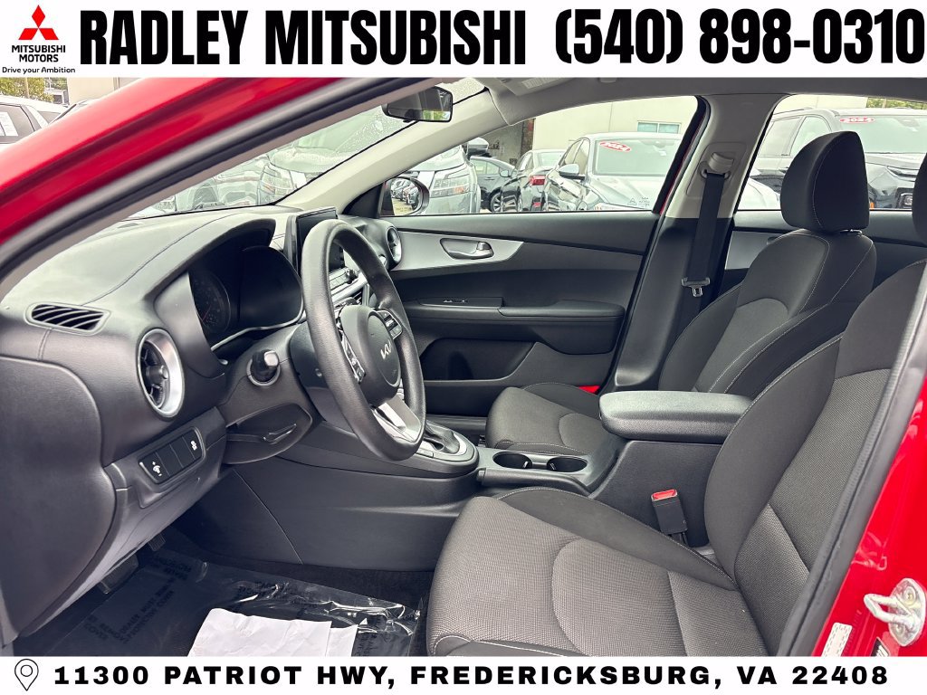 Used 2023 Kia Forte LXS FWD image 3