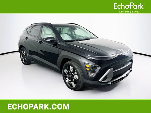 Used 2025 Hyundai Kona SEL image 1