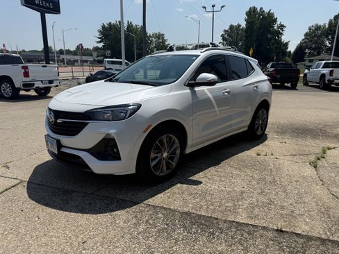 Used 2023 Buick Encore GX Select w/ Sport Touring Package image 3