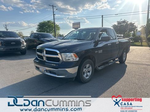Used 2017 RAM 1500 Classic SLT AWD/4WD image 1