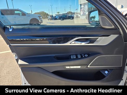 Used 2018 BMW 740e xDrive w/ M Sport Package AWD/4WD image 27