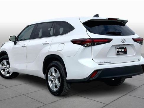 Certified 2024 Toyota Highlander LE image 12