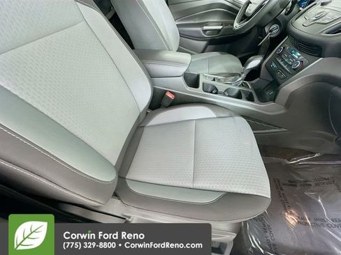 Used 2018 Ford Escape SE image 27