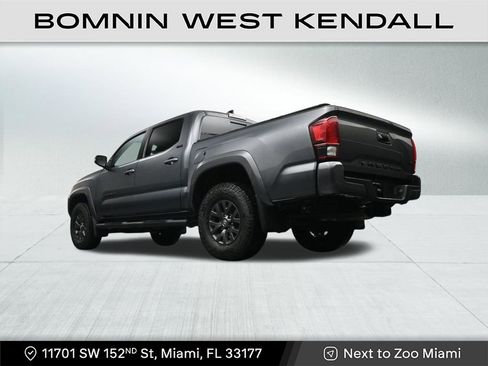 Used 2022 Toyota Tacoma SR5 w/ Technology Package image 22