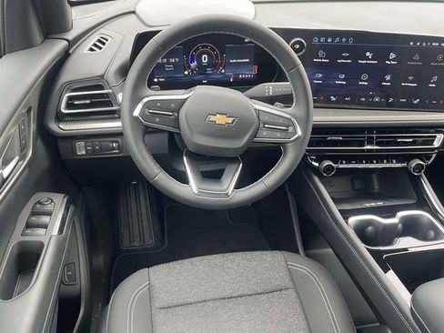 New 2026 Chevrolet Traverse LT image 11