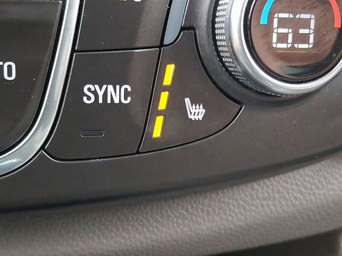 Used 2018 Chevrolet Traverse LT FWD image 28