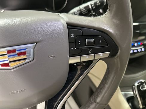 Used 2021 Cadillac XT6 Premium Luxury image 17