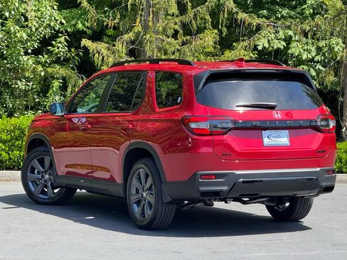 New 2026 Honda Pilot Sport image 8