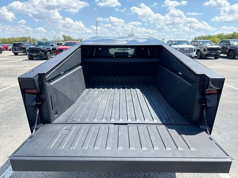 Used 2026 Tesla Cybertruck AWD Crew Cab image 20