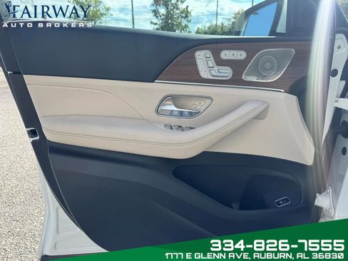 Used 2025 Mercedes-Benz GLS 450 4MATIC image 28