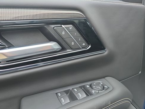 New 2026 GMC Yukon XL Elevation image 21