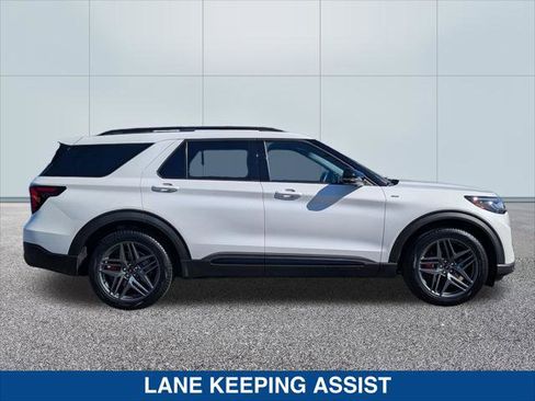 Used 2025 Ford Explorer ST-Line w/ Premium Package image 6