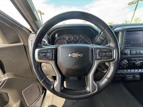 Used 2021 Chevrolet Silverado 1500 LT AWD/4WD image 27