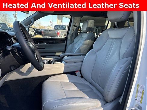 Used 2022 Jeep Wagoneer Series II w/ Premium Group I image 24