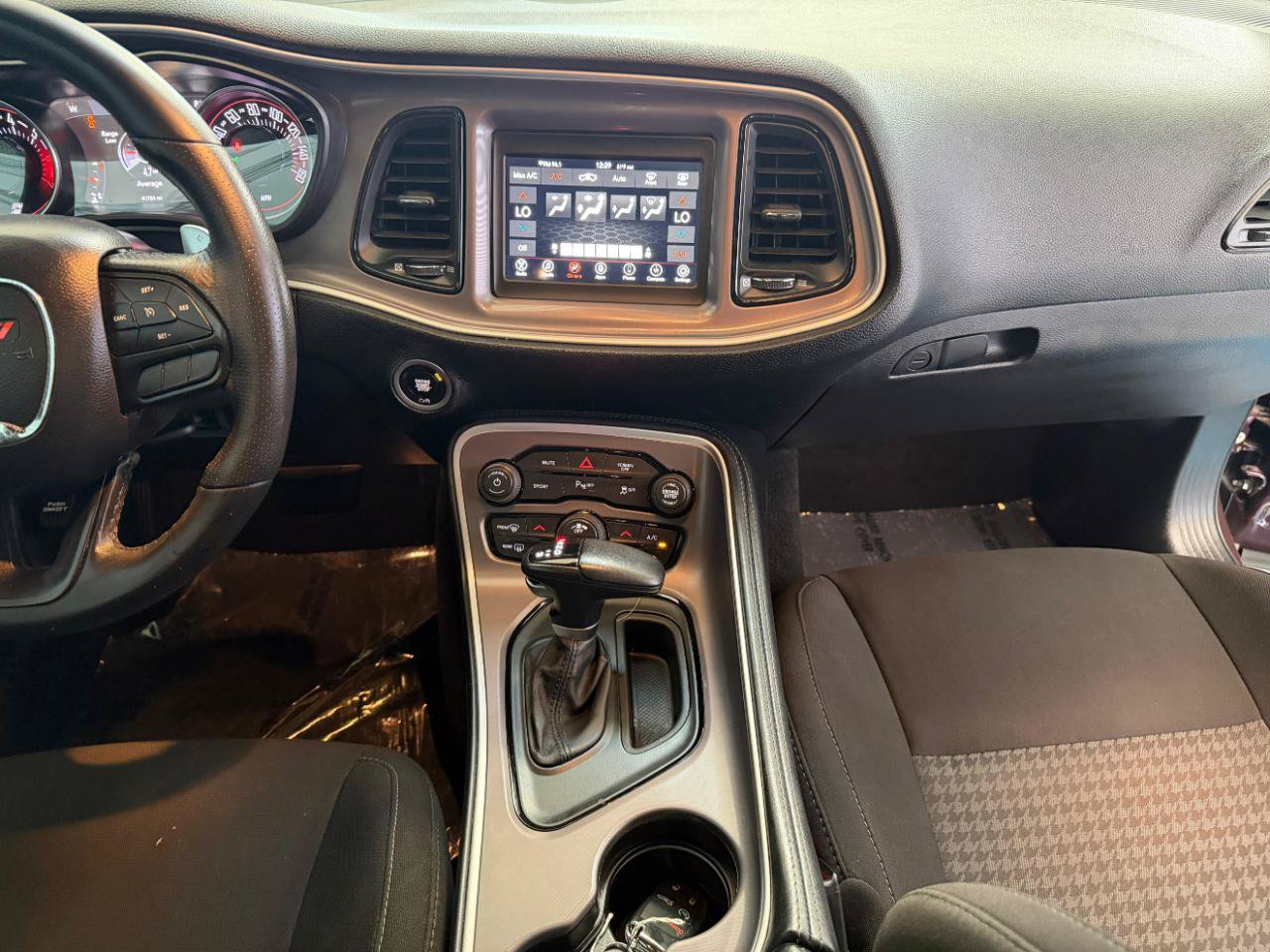 Used 2022 Dodge Challenger R/T RWD image 30