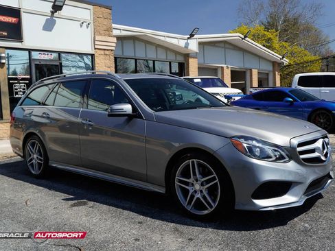 Used 2014 Mercedes-Benz E 350 4MATIC Wagon w/ Premium 1 Package image 9