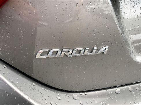 Used 2018 Toyota Corolla LE FWD image 33