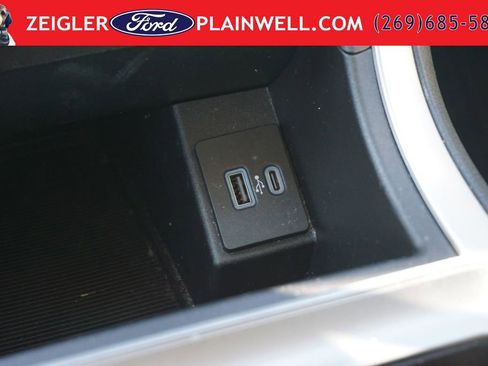 Used 2023 Ford Edge SEL AWD/4WD image 22