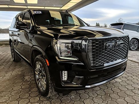 Used 2023 GMC Yukon Denali Ultimate image 3