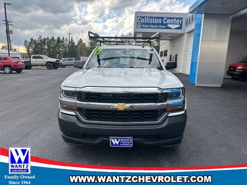 Used 2017 Chevrolet Silverado 1500 W/T RWD image 3