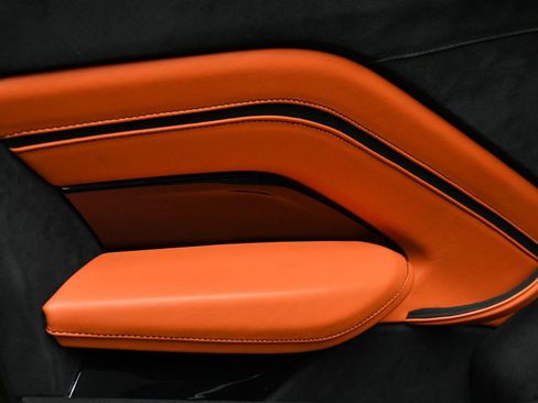 Used 2020 Aston Martin V8 Vantage Coupe RWD image 18