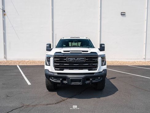 Used 2024 GMC Sierra 2500 AT4X w/ AT4X AEV Edition AWD/4WD image 17