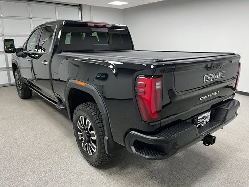 Used 2024 GMC Sierra 3500 Denali Ultimate AWD/4WD image 8