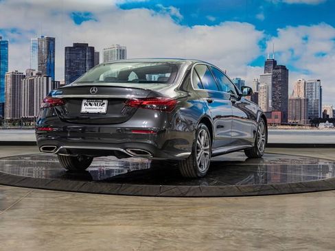 Certified 2022 Mercedes-Benz E 350 4MATIC Sedan image 8