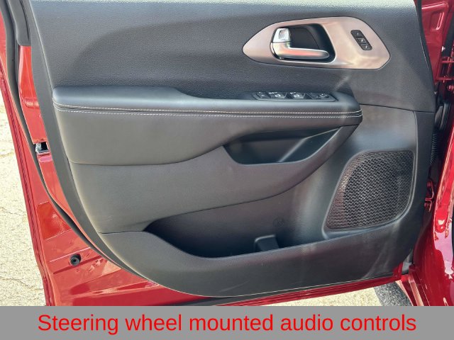 New 2027 Chrysler Pacifica Select FWD image 20