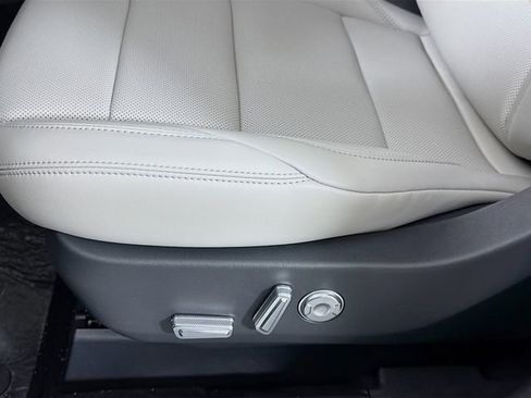 New 2026 Lincoln Nautilus Premier w/ Jet Appearance Package AWD/4WD image 21
